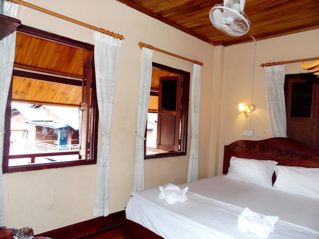Silikhane Guesthouse หลวงพระบาง ภายนอก รูปภาพ