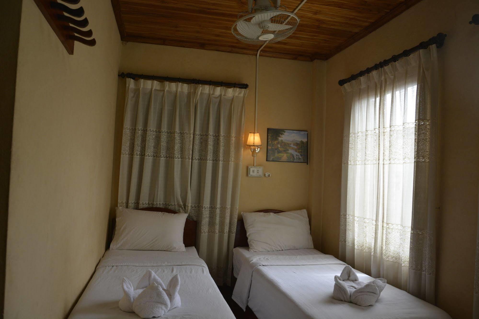 Silikhane Guesthouse หลวงพระบาง ภายนอก รูปภาพ
