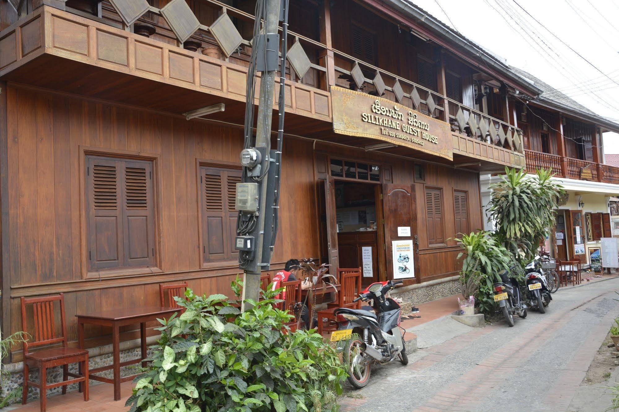 Silikhane Guesthouse หลวงพระบาง ภายนอก รูปภาพ