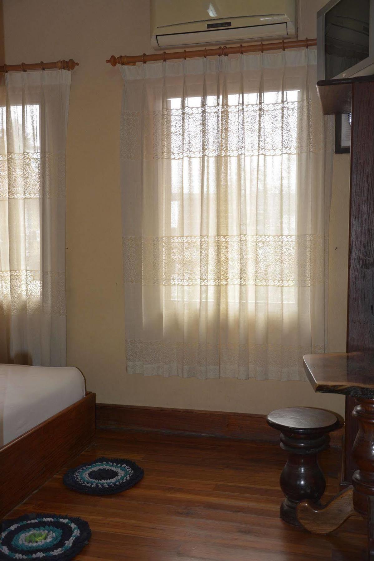 Silikhane Guesthouse หลวงพระบาง ภายนอก รูปภาพ