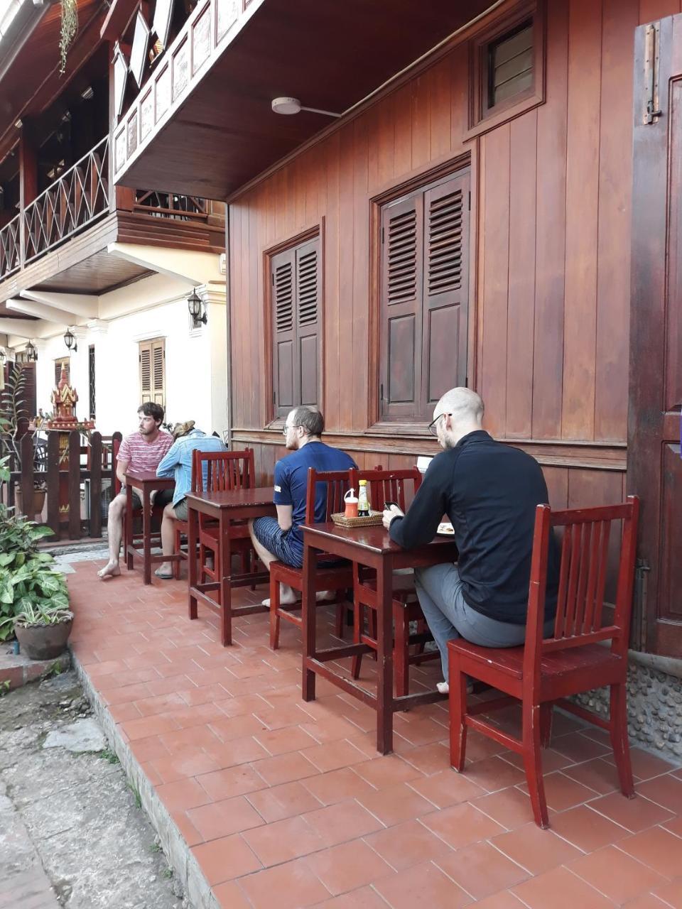 Silikhane Guesthouse หลวงพระบาง ภายนอก รูปภาพ