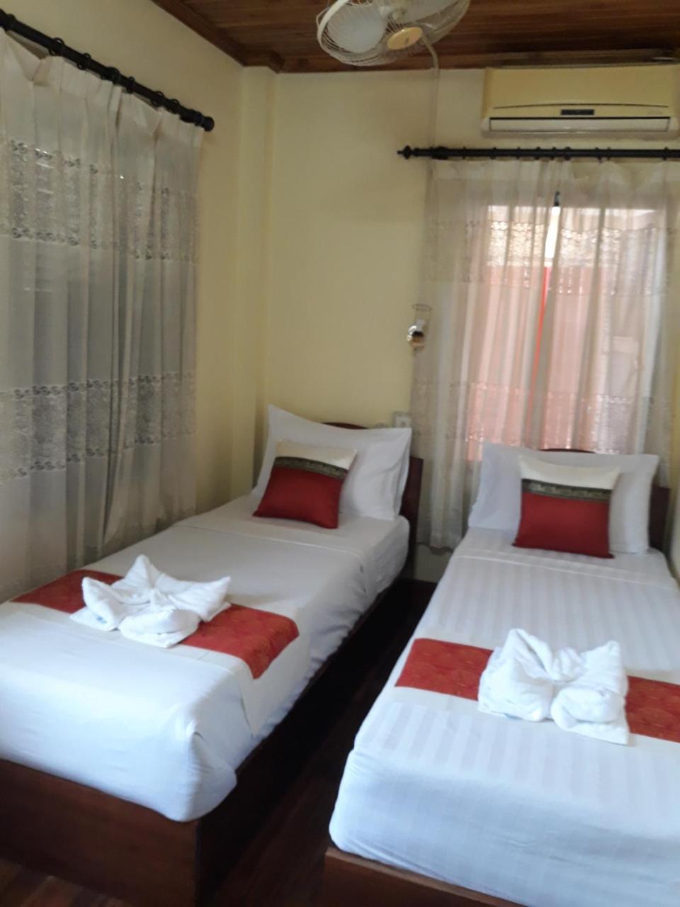 Silikhane Guesthouse หลวงพระบาง ภายนอก รูปภาพ