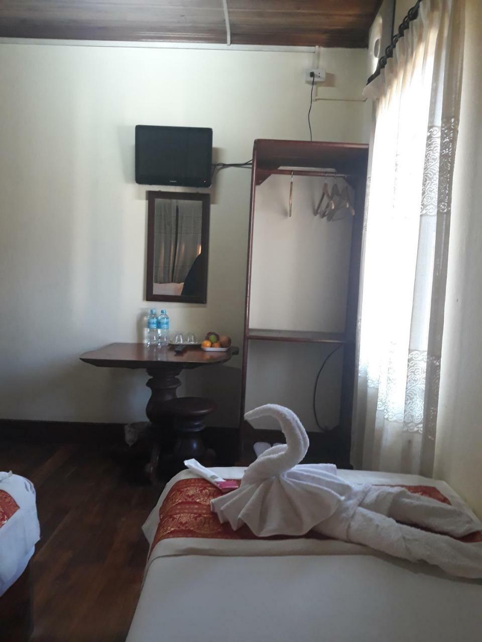 Silikhane Guesthouse หลวงพระบาง ภายนอก รูปภาพ
